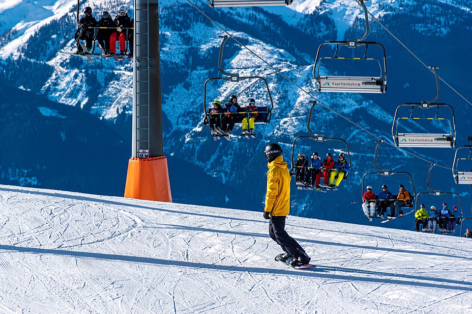 Planche A Neige, Station De Ski, Pentes, Télécabine